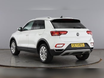 Used Volkswagen T-Roc 2023 for sale - 76146602: Photo