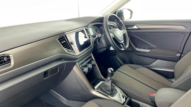 Used Volkswagen T-Roc 2018 for sale - 76476809: Photo 2