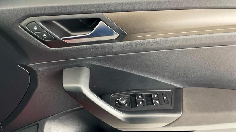 Used Volkswagen T-Roc 2018 for sale - 76476809: Photo 20