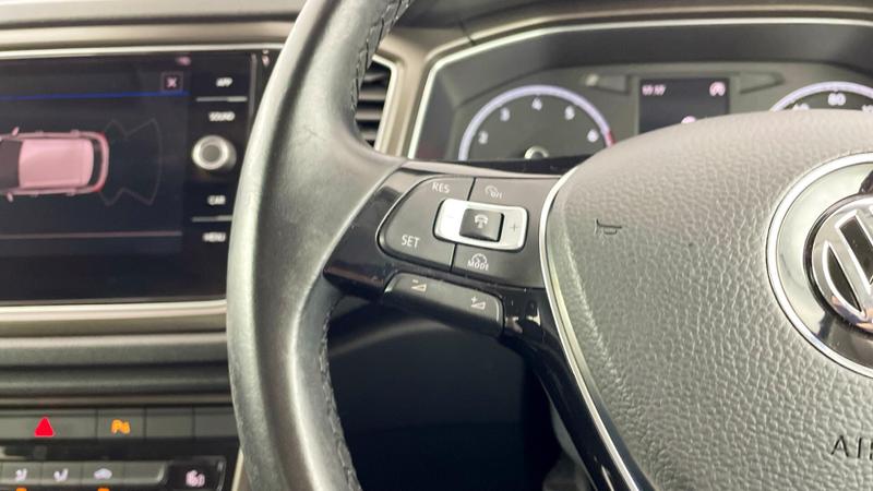 Used Volkswagen T-Roc 2018 for sale - 76476809: Photo 24