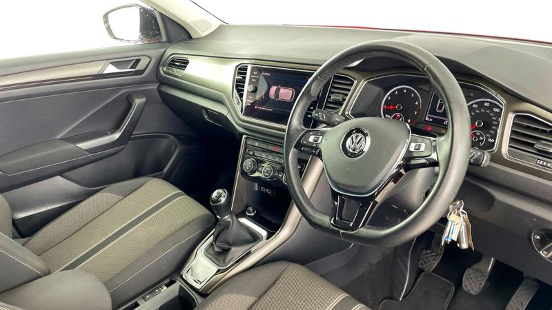 Used Volkswagen T-Roc 2018 for sale - 76476809: Photo 6