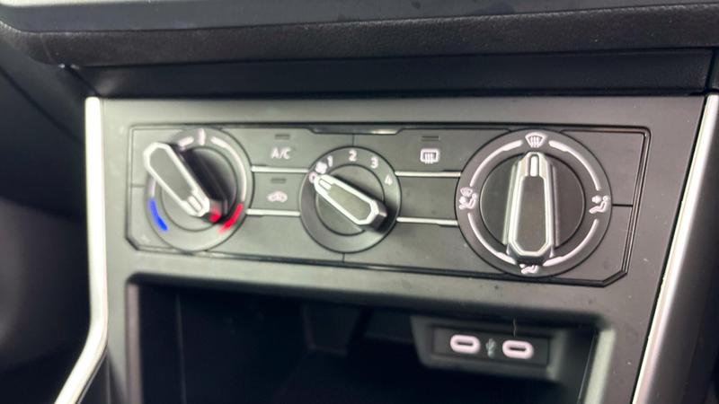 Used Volkswagen Polo 2024 for sale - 77161119: Photo 13