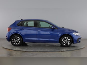 Used Volkswagen Polo 2024 for sale - 77161119: Photo
