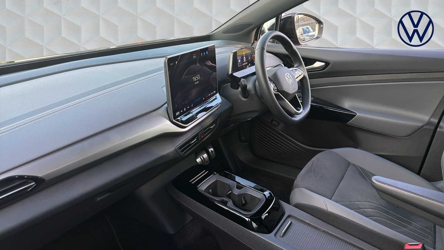 Used Volkswagen ID.4 2025 for sale - 77602868: Photo 2