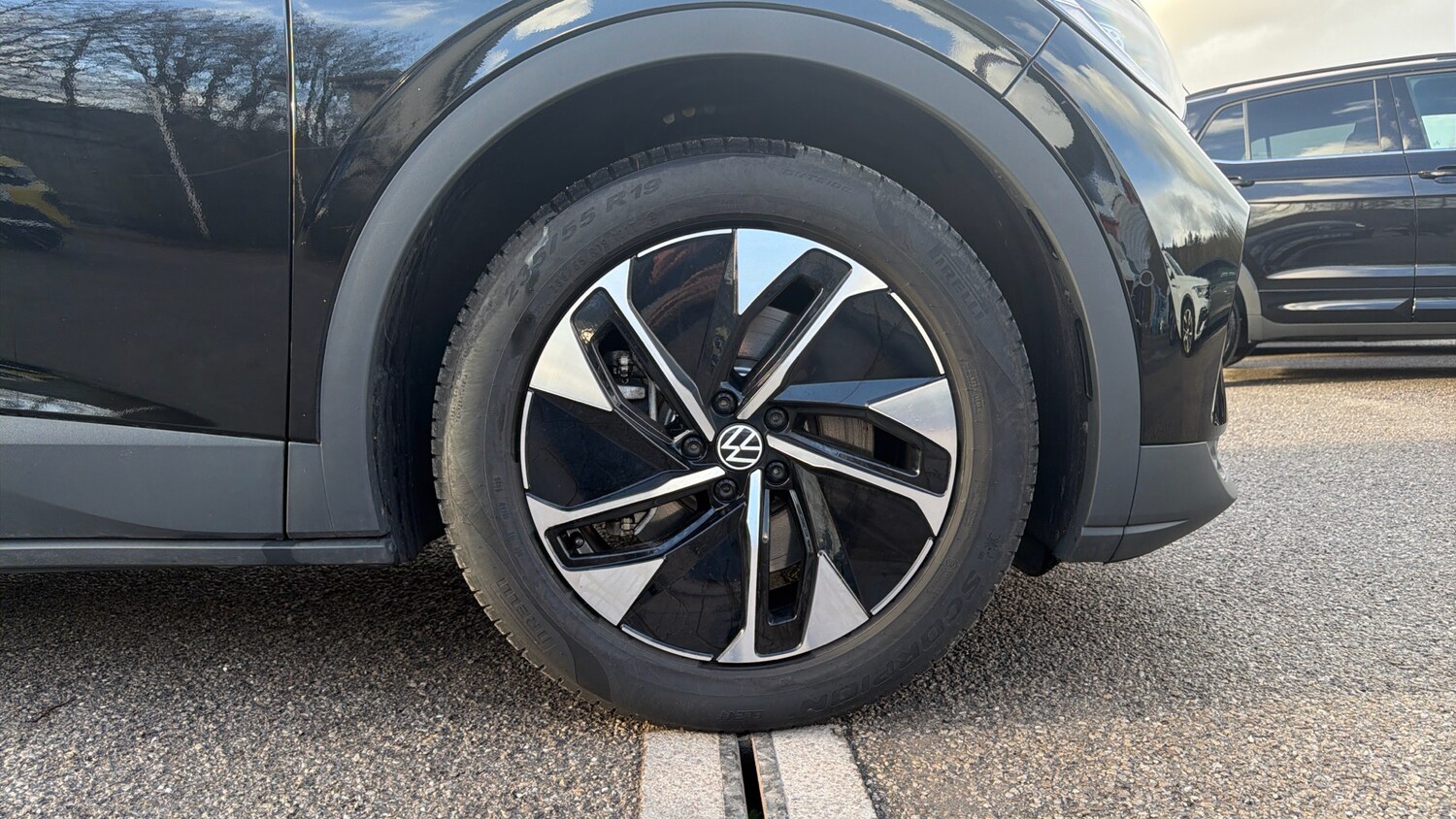 Used Volkswagen ID.4 2025 for sale - 77602868: Photo 5