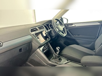 Used Volkswagen Tiguan 2022 for sale - 76156811: Photo