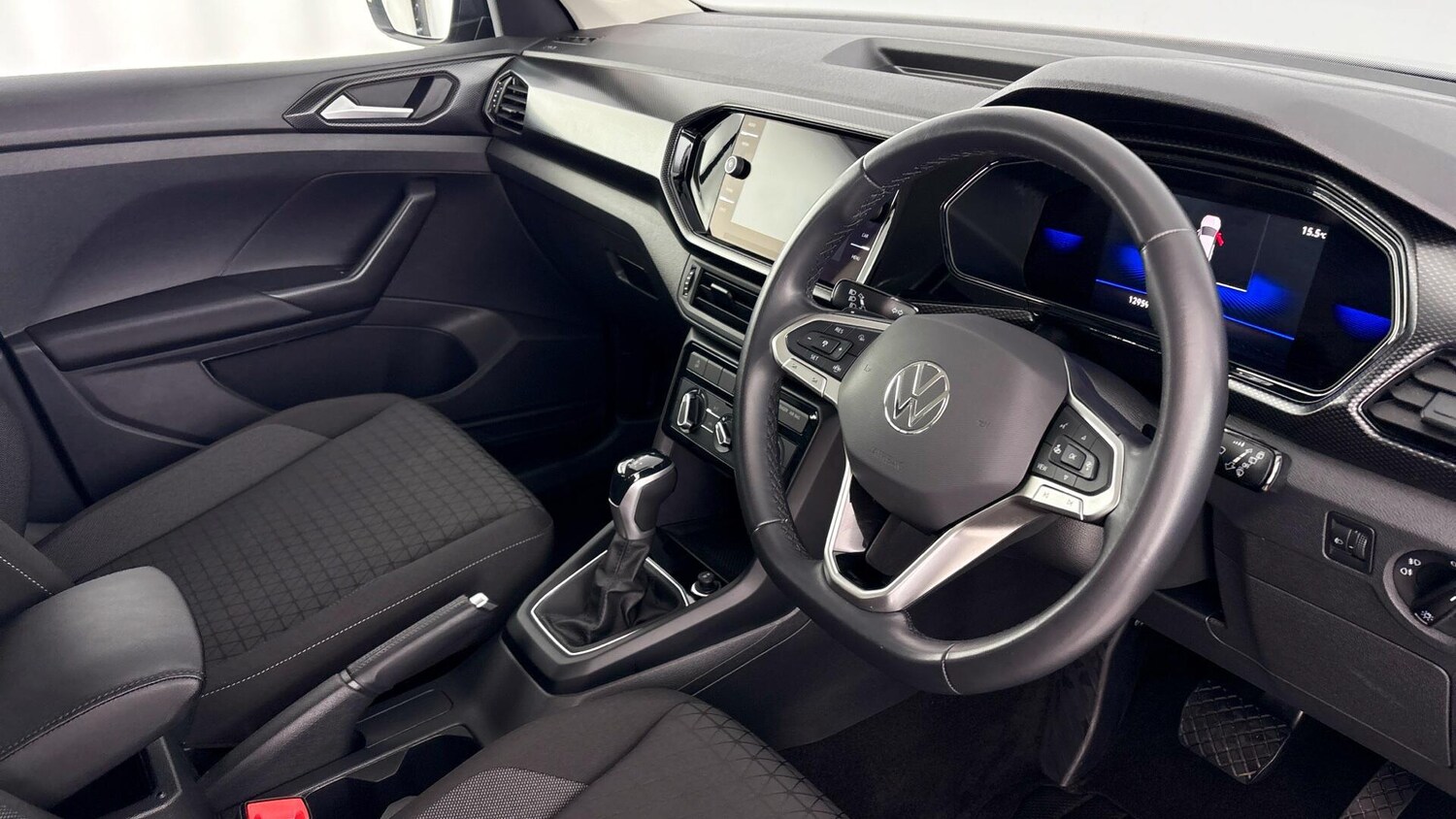 Used Volkswagen T-Cross 2023 for sale - 77602936: Photo 6