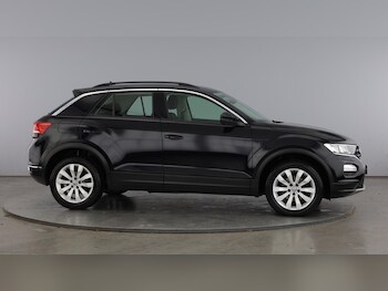 Used Volkswagen T-Roc 2019 for sale - 77708333: Photo