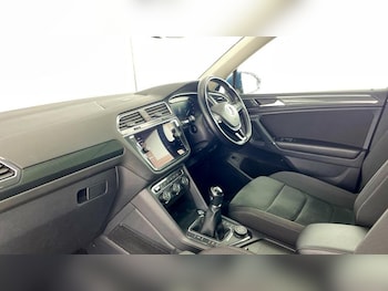 Used Volkswagen Tiguan Allspace 2018 for sale - 75751995: Photo