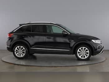 Used Volkswagen T-Roc 2023 for sale - 79765629: Photo