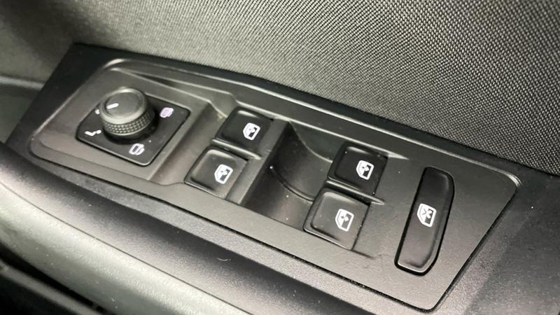 Used Volkswagen T-Roc 2022 for sale - 76452749: Photo 19