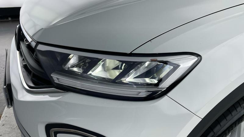 Used Volkswagen T-Roc 2022 for sale - 76452749: Photo 35