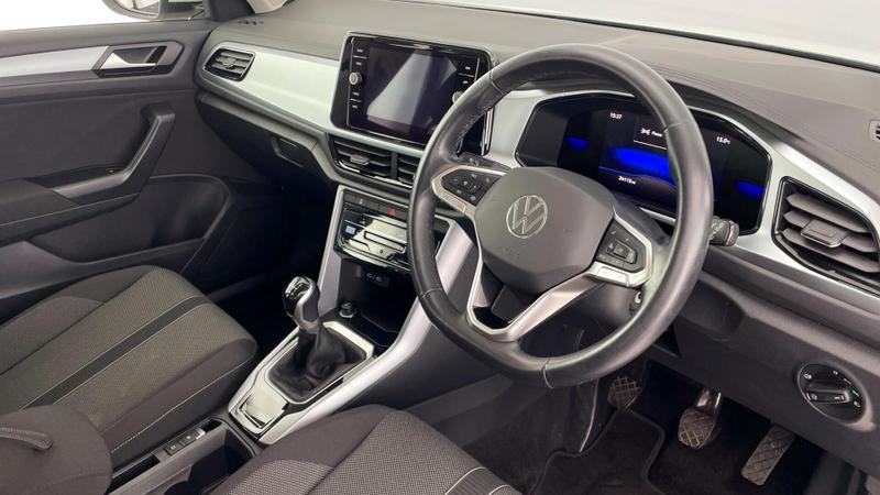 Used Volkswagen T-Roc 2022 for sale - 76452749: Photo 6
