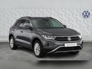 Used Volkswagen T-Roc 2023 for sale - 79263863: Photo