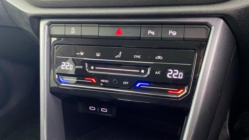 Used Volkswagen T-Roc 2022 for sale - 76588331: Photo 25