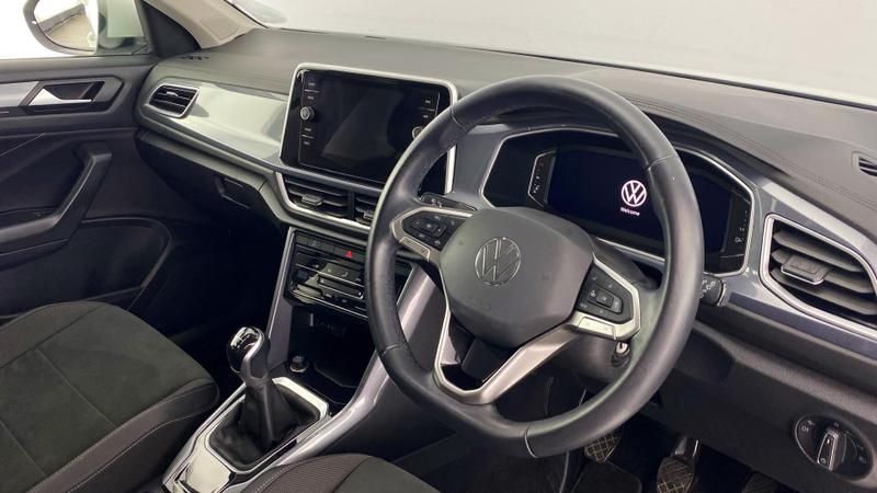 Used Volkswagen T-Roc 2022 for sale - 76588331: Photo 6