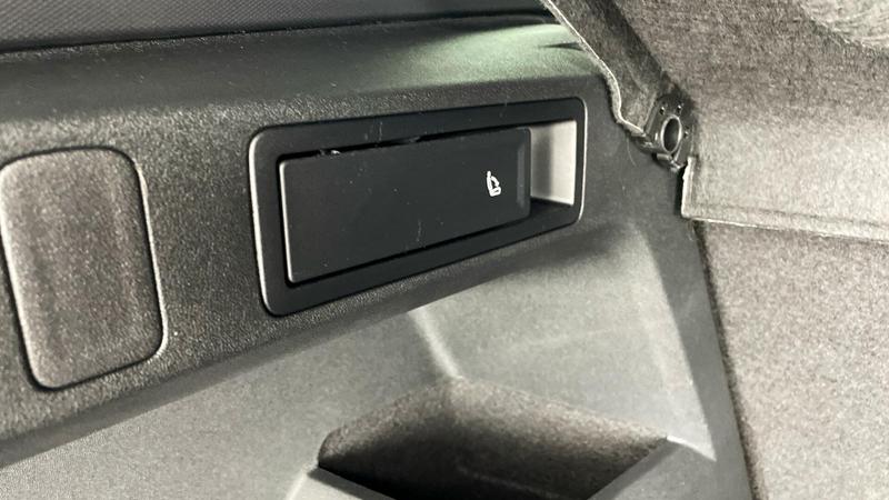 Used Volkswagen Tiguan 2024 for sale - 76028086: Photo 35