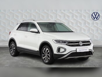 Used Volkswagen T-Roc 2023 for sale - 77708342: Photo