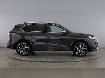Used Volkswagen Tiguan 2024 for sale - 76476807: Photo
