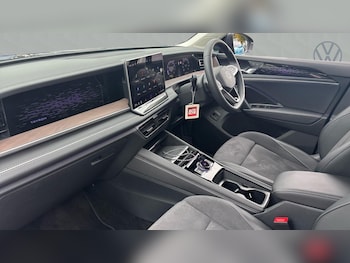 Used Volkswagen Touran 2025 for sale - 77602935: Photo