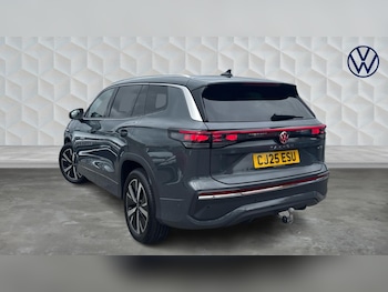 Used Volkswagen Touran 2025 for sale - 77602935: Photo