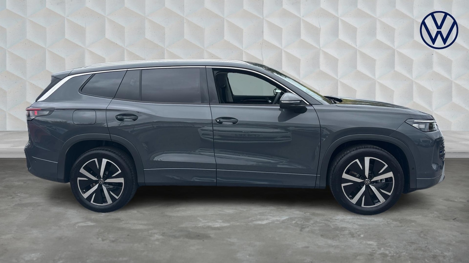 Used Volkswagen Touran 2025 for sale - 77602935: Photo 4