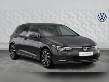 Used Volkswagen Golf 2023 for sale - 75898130: Photo