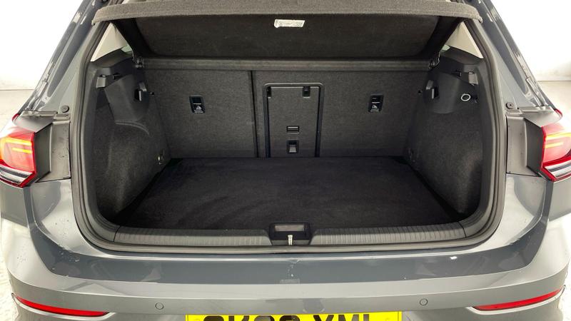 Used Volkswagen Golf 2023 for sale - 75898130: Photo 31