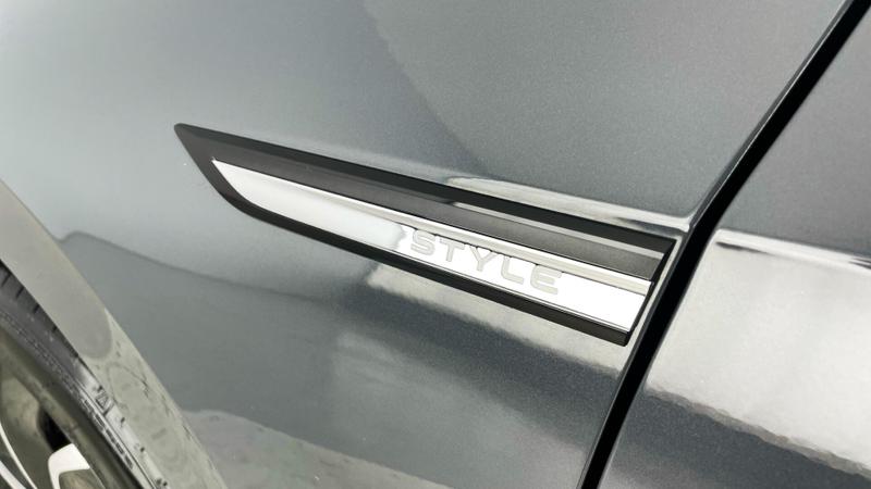 Used Volkswagen Golf 2023 for sale - 75898130: Photo 38