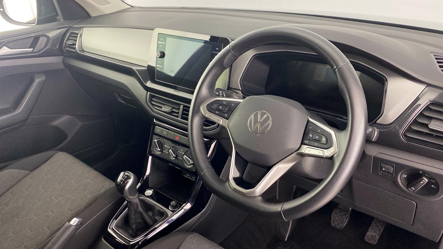 Used Volkswagen T-Cross 2024 for sale - 77602925: Photo 6