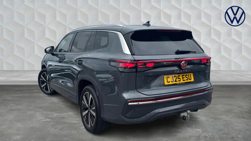 Used Volkswagen Touran 2025 for sale - 76758223: Photo 3