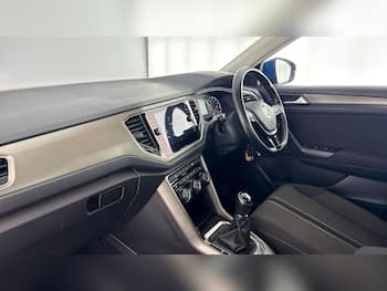 Used Volkswagen T-Roc 2021 for sale - 79644560: Photo