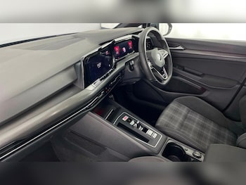 Used Volkswagen Golf 2022 for sale - 76476810: Photo