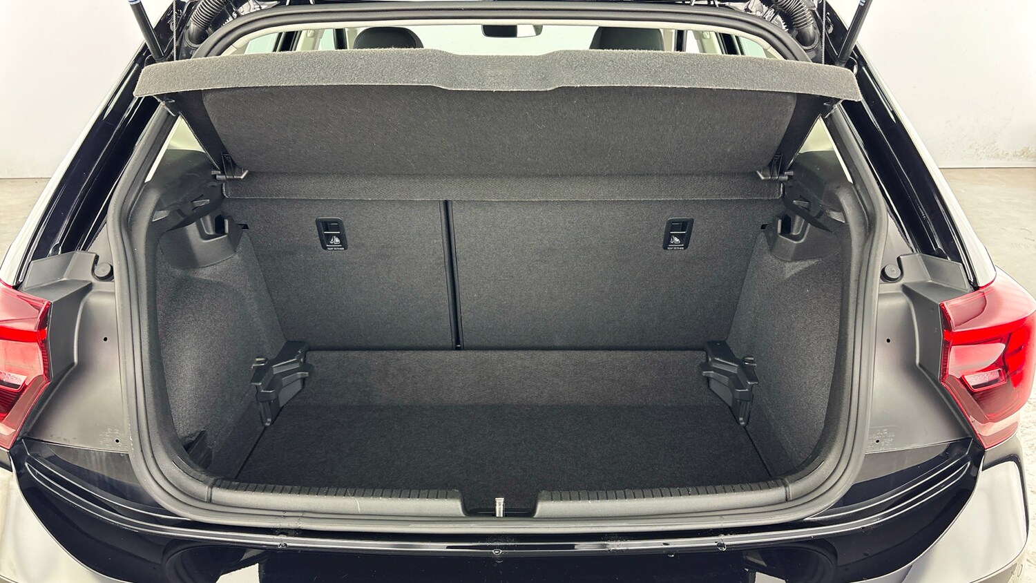 Used Volkswagen Polo 2024 for sale - 77639423: Photo 28