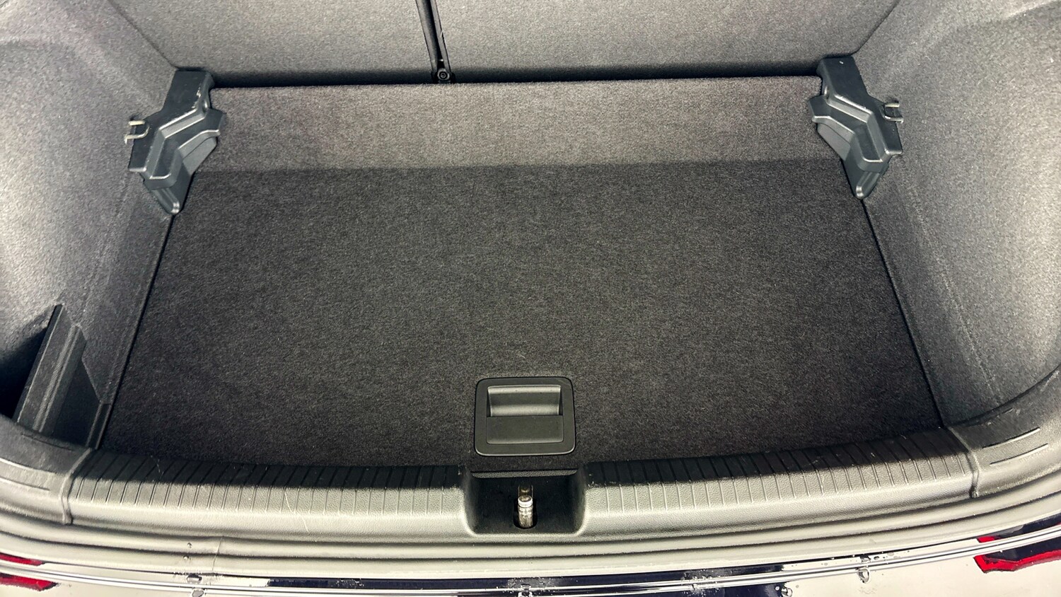 Used Volkswagen Polo 2024 for sale - 77639423: Photo 30