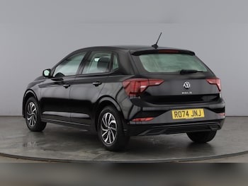 Used Volkswagen Polo 2024 for sale - 77639423: Photo