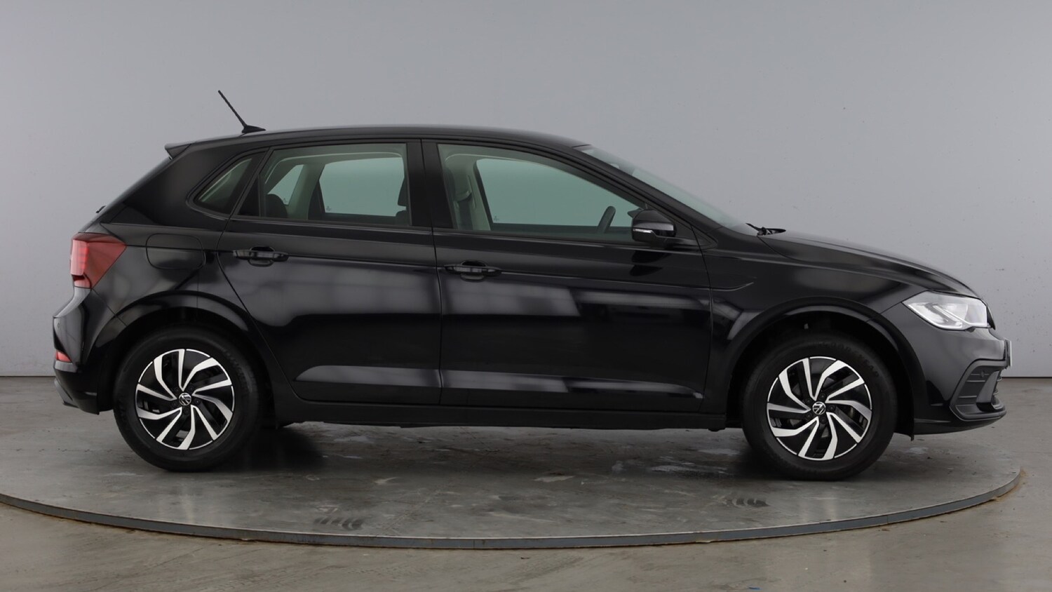 Used Volkswagen Polo 2024 for sale - 77639423: Photo 4