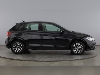 Used Volkswagen Polo 2024 for sale - 77639423: Photo