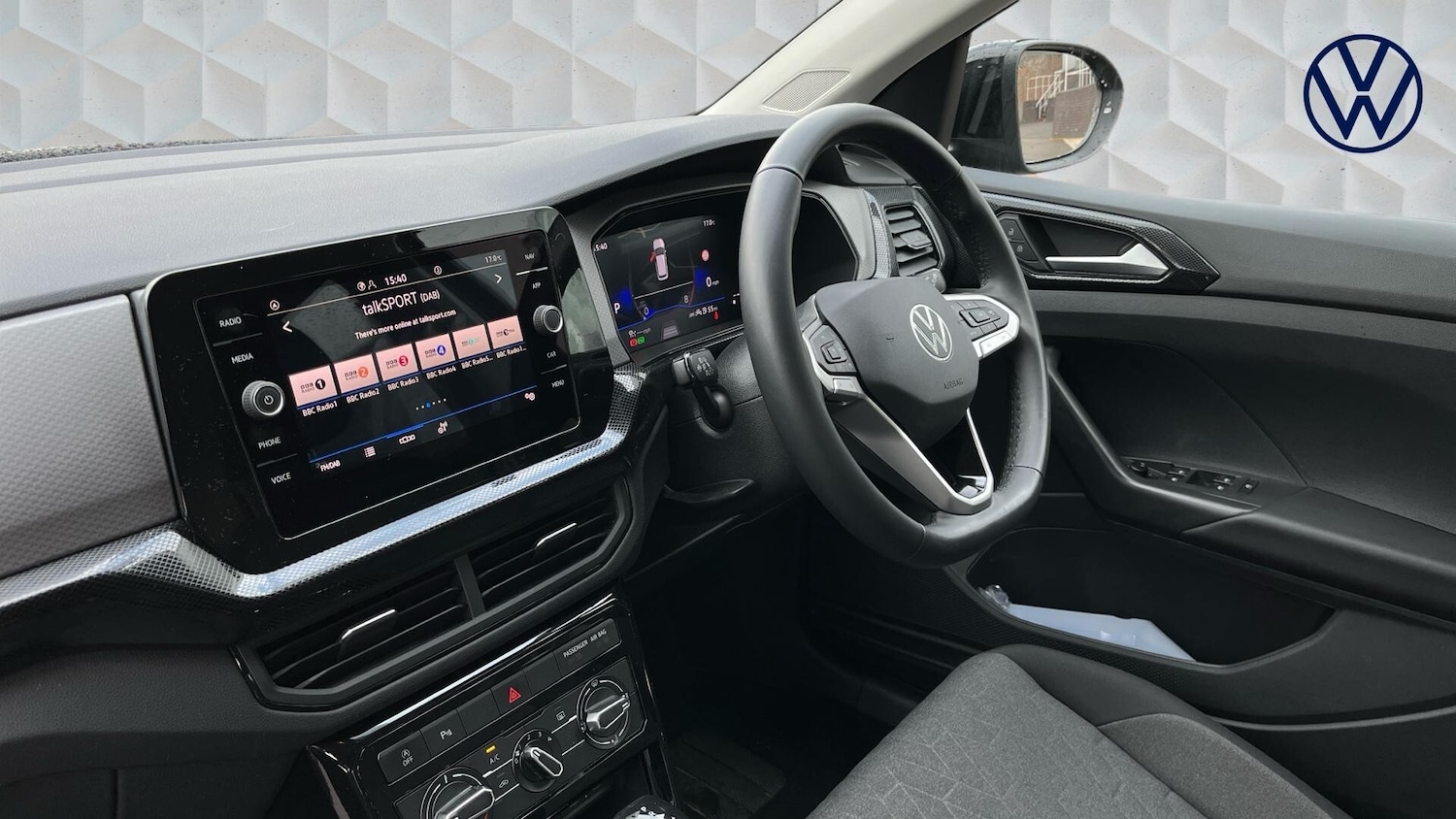 Used Volkswagen T-Cross 2025 for sale - 77505330: Photo 2