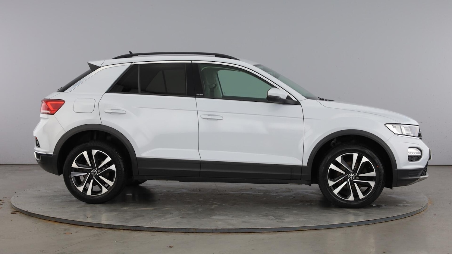 Used Volkswagen T-Roc 2021 for sale - 77505030: Photo 4