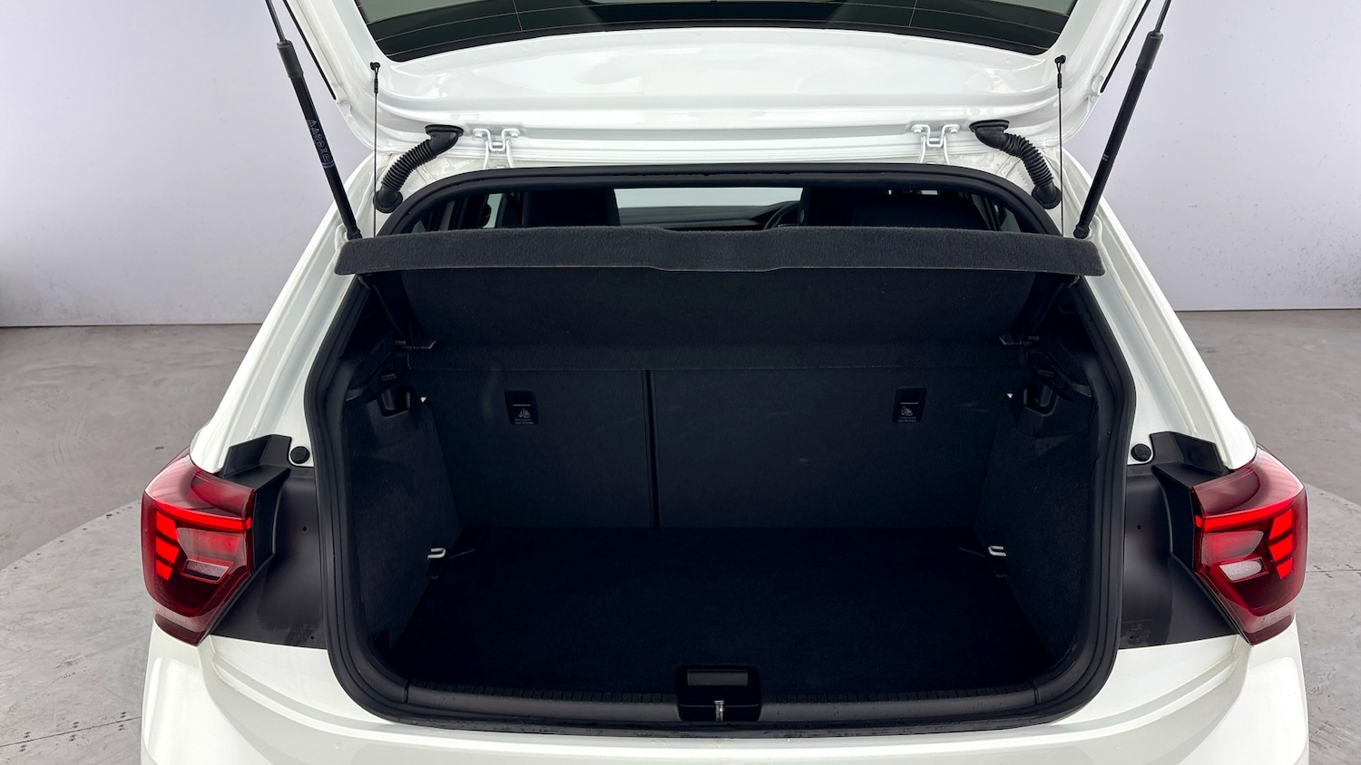 Used Volkswagen Polo 2023 for sale - 78042223: Photo 30