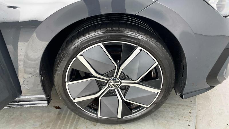 Used Volkswagen Golf 2024 for sale - 76476805: Photo 5