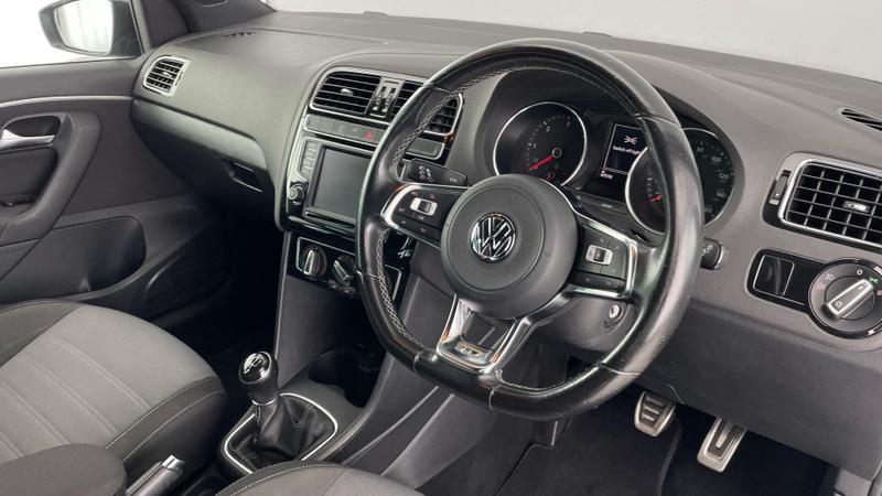 Used Volkswagen Polo 2017 for sale - 76908635: Photo 6