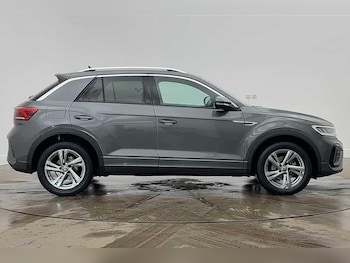 Used Volkswagen T-Roc 2025 for sale - 78112285: Photo