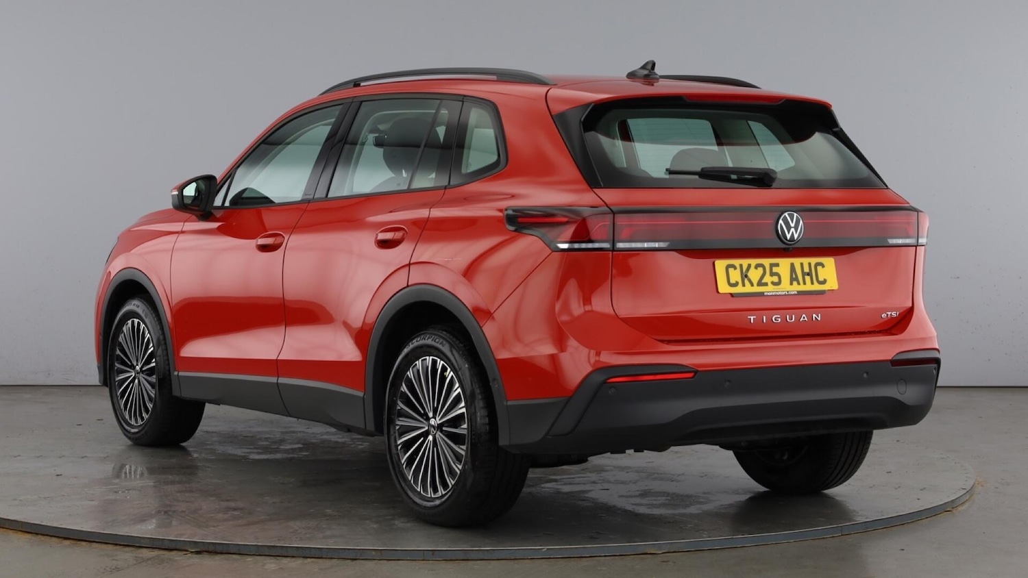 Used Volkswagen Tiguan 2025 for sale - 77602927: Photo 3