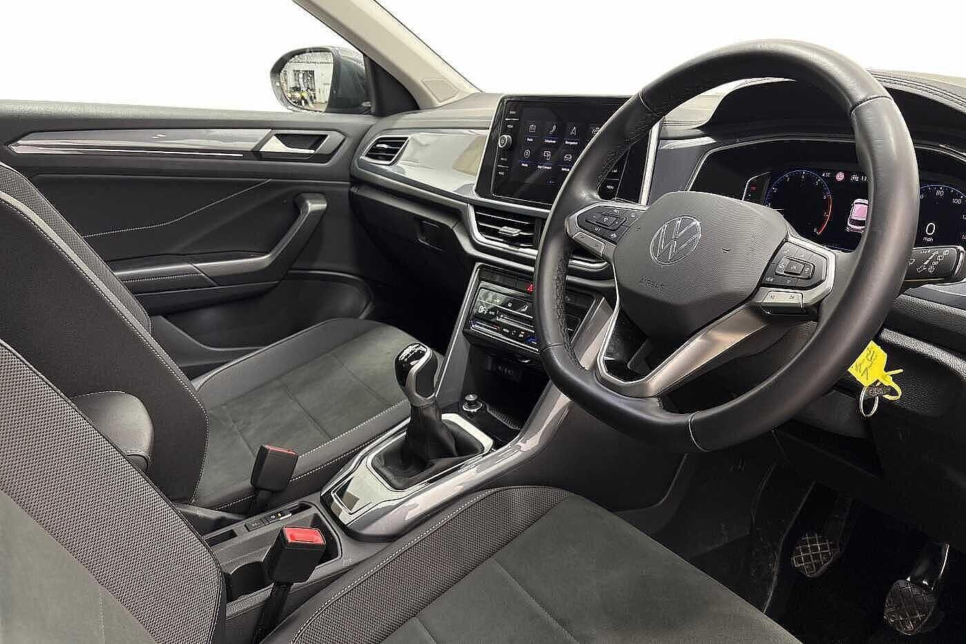 Used Volkswagen T-Roc 2024 for sale - 77602901: Photo 6