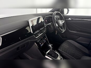 Used Volkswagen T-Roc 2024 for sale - 78078261: Photo