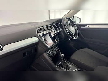 Used Volkswagen Tiguan 2018 for sale - 78917851: Photo