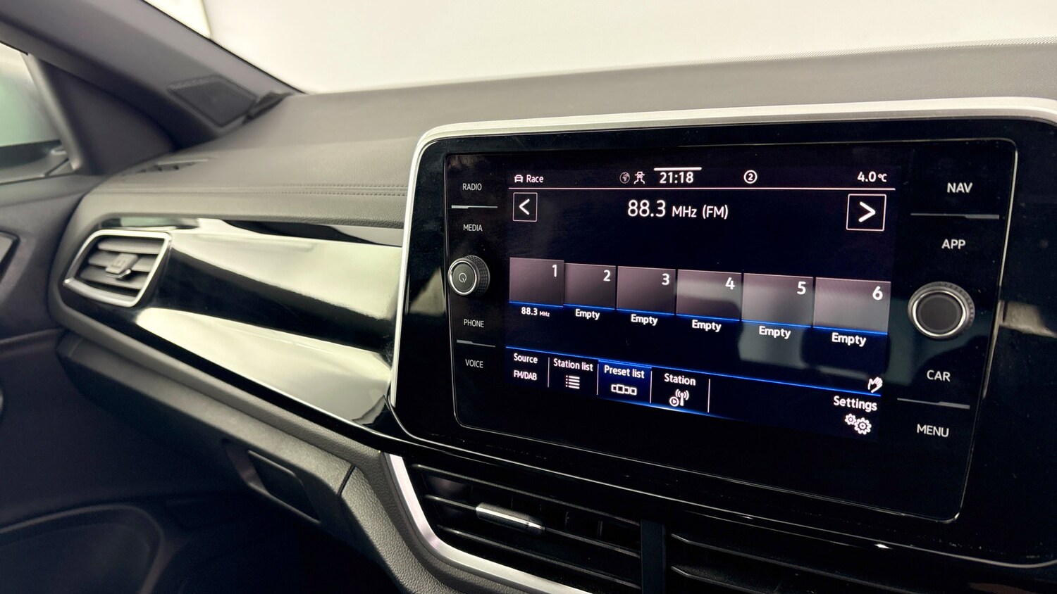 Used Volkswagen T-Roc 2023 for sale - 78014672: Photo 14