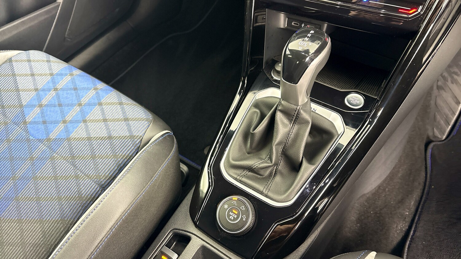 Used Volkswagen T-Roc 2023 for sale - 78014672: Photo 24